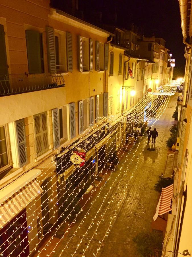 Superbe Studio Sur Le Port Et Rue Pietonne Sanary-sur-Mer Bagian luar foto